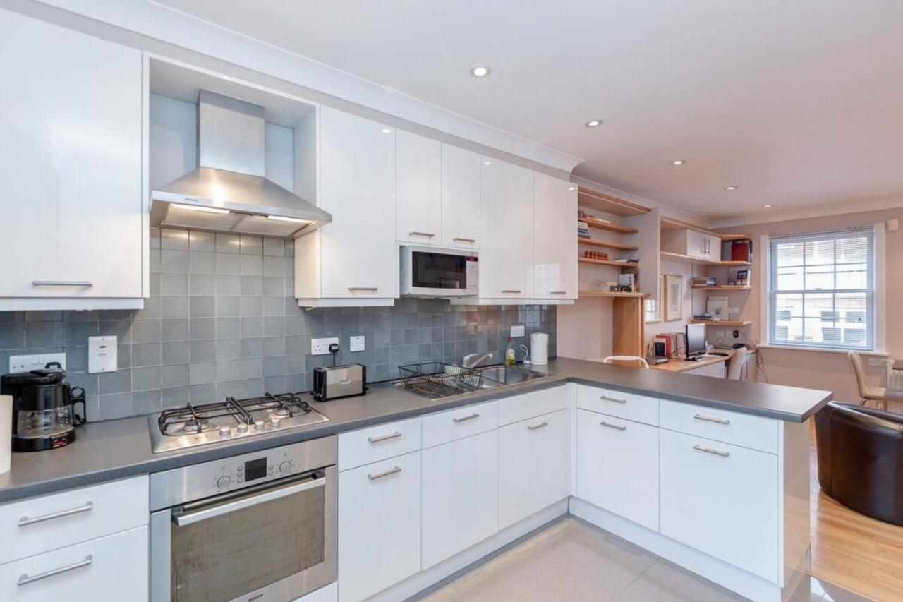 Beautiful 1 Bedroom Apartment In Victoria London Bagian luar foto