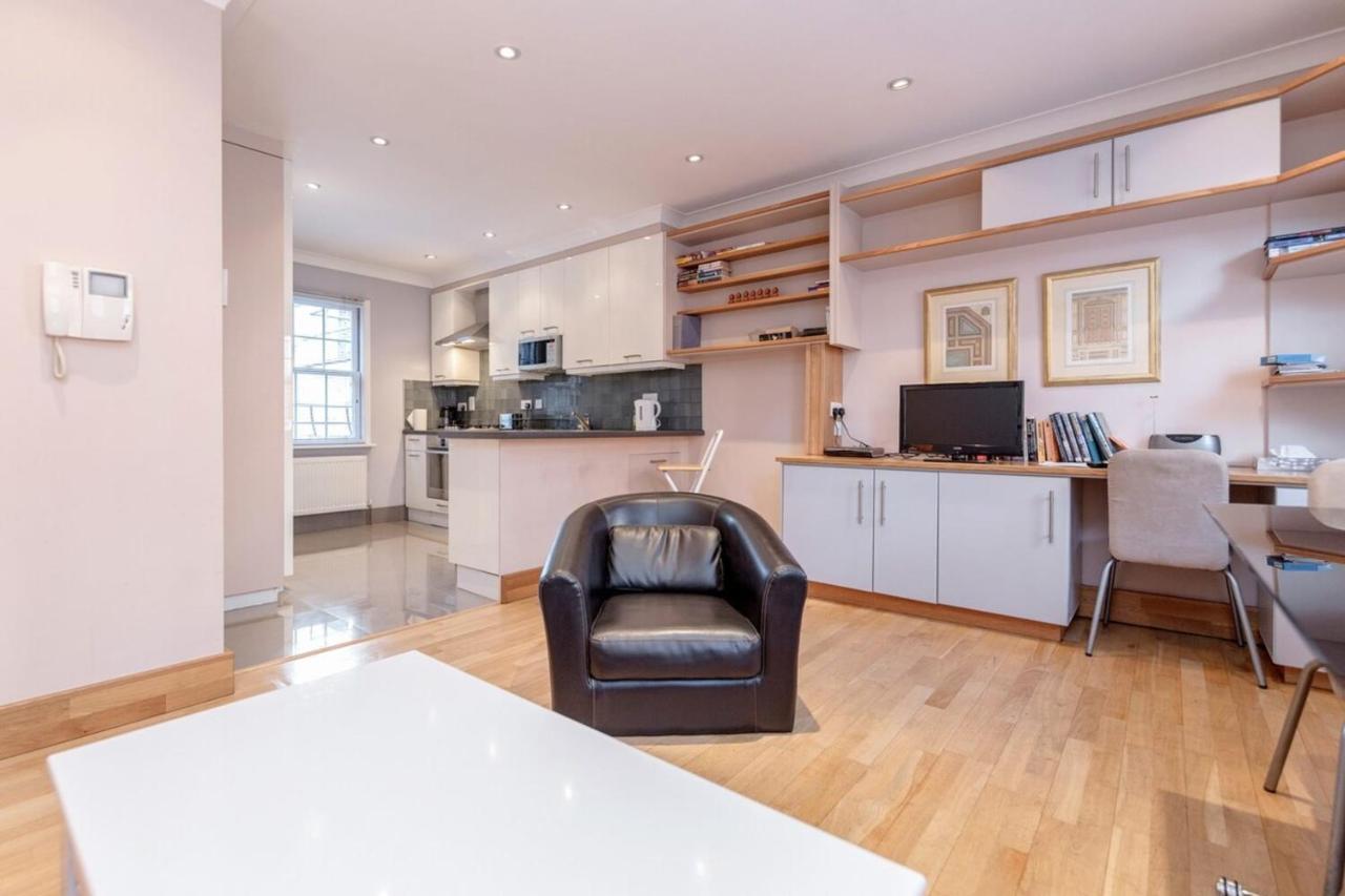 Beautiful 1 Bedroom Apartment In Victoria London Bagian luar foto