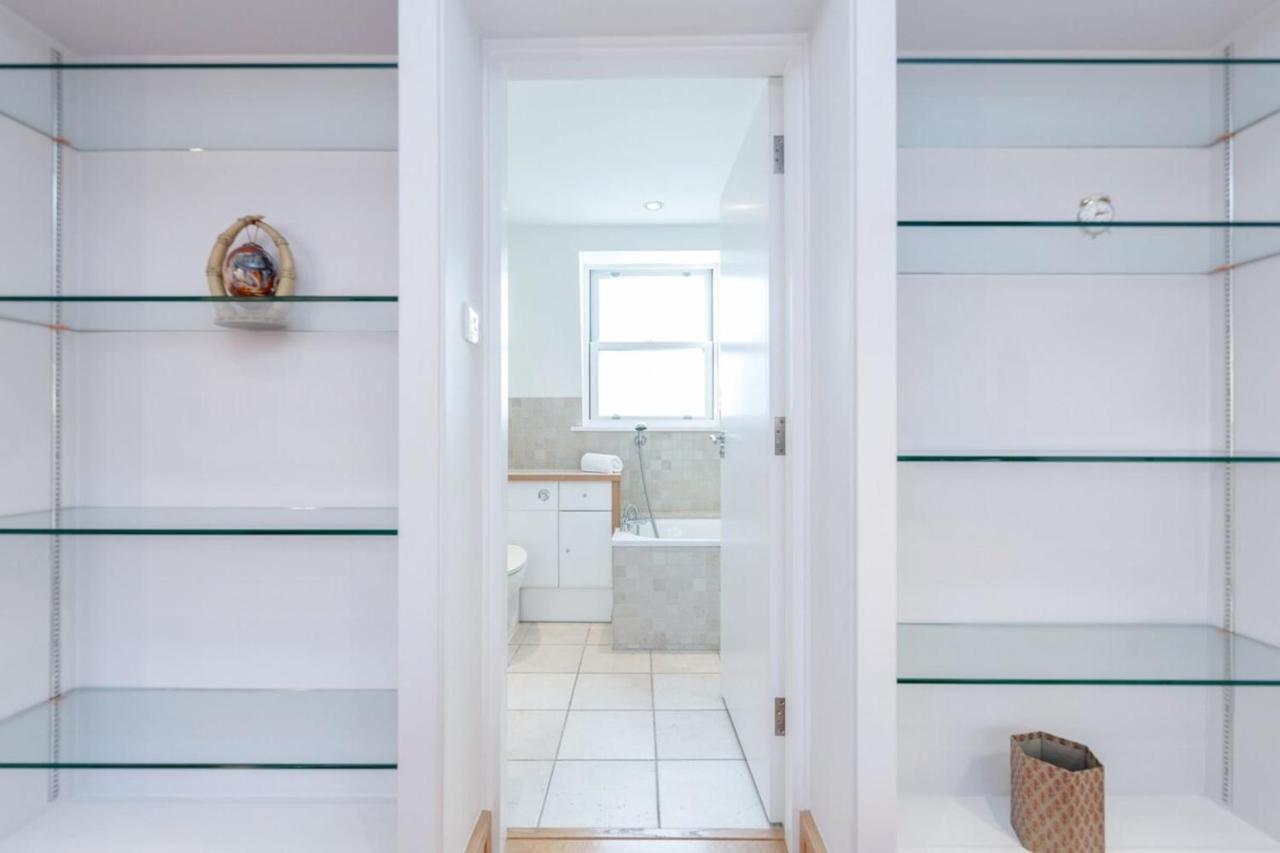 Beautiful 1 Bedroom Apartment In Victoria London Bagian luar foto